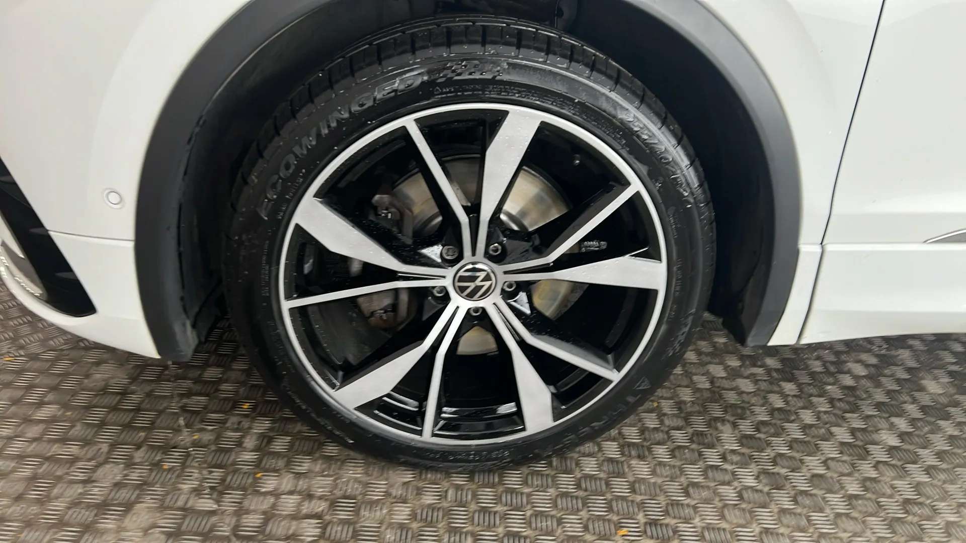 2021 VOLKSWAGEN TIGUAN 2021 VOLKSWAGEN TIGUAN