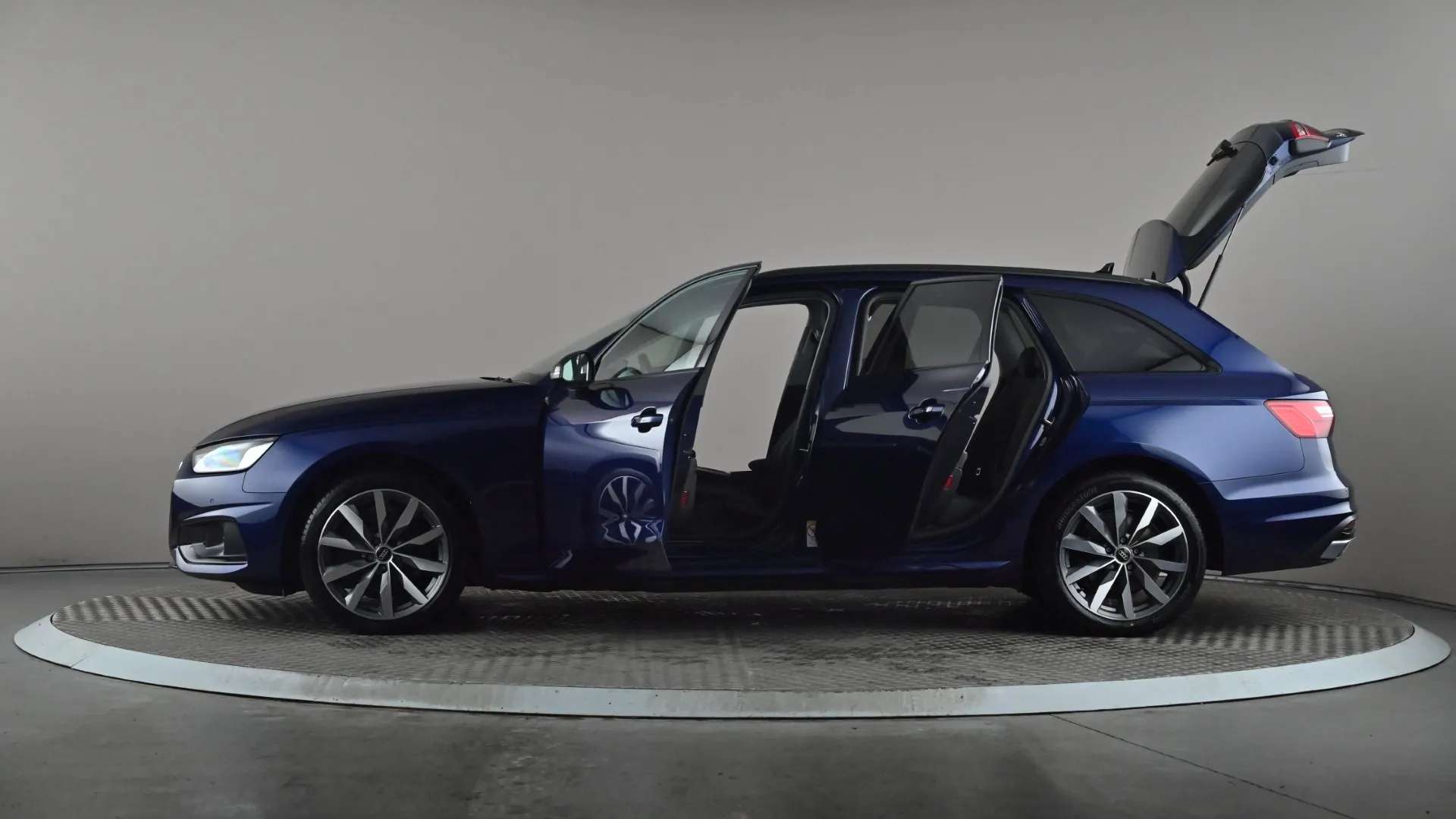 2023 AUDI A4 2023 AUDI A4