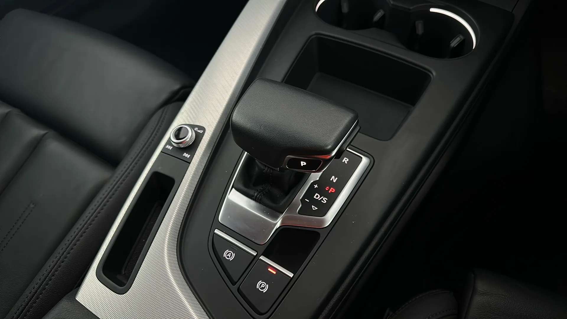 2023 AUDI A4 2023 AUDI A4