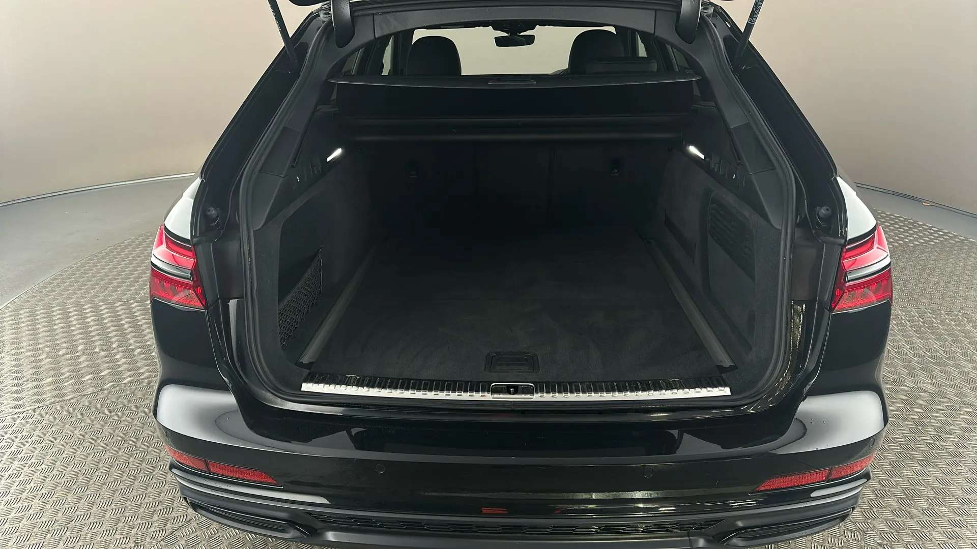 2021 AUDI A6 2021 AUDI A6