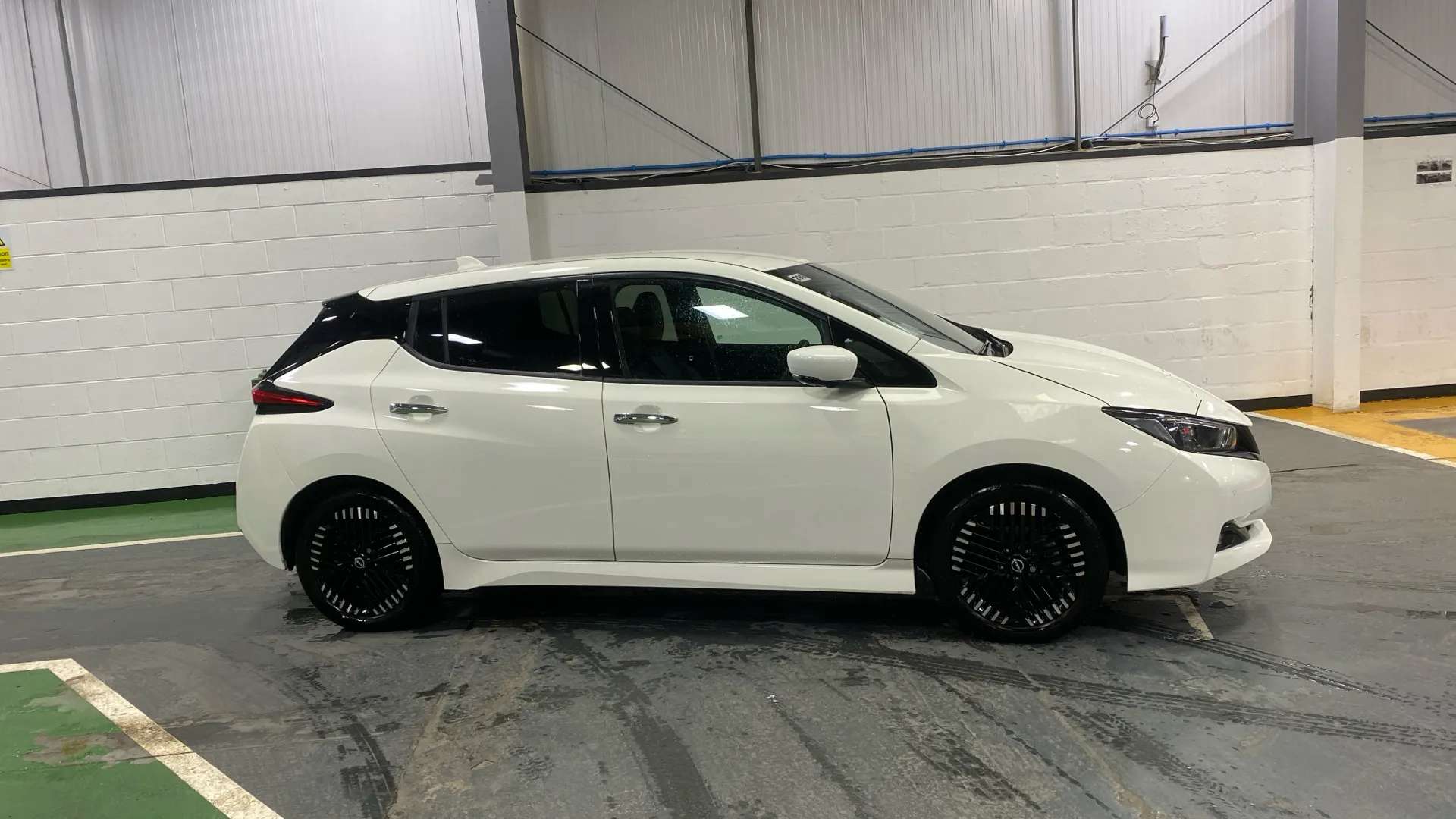 A 2024 NISSAN LEAF 110kW Shiro 39kWh Auto A 2024 NISSAN LEAF 110kW Shiro 39kWh Auto