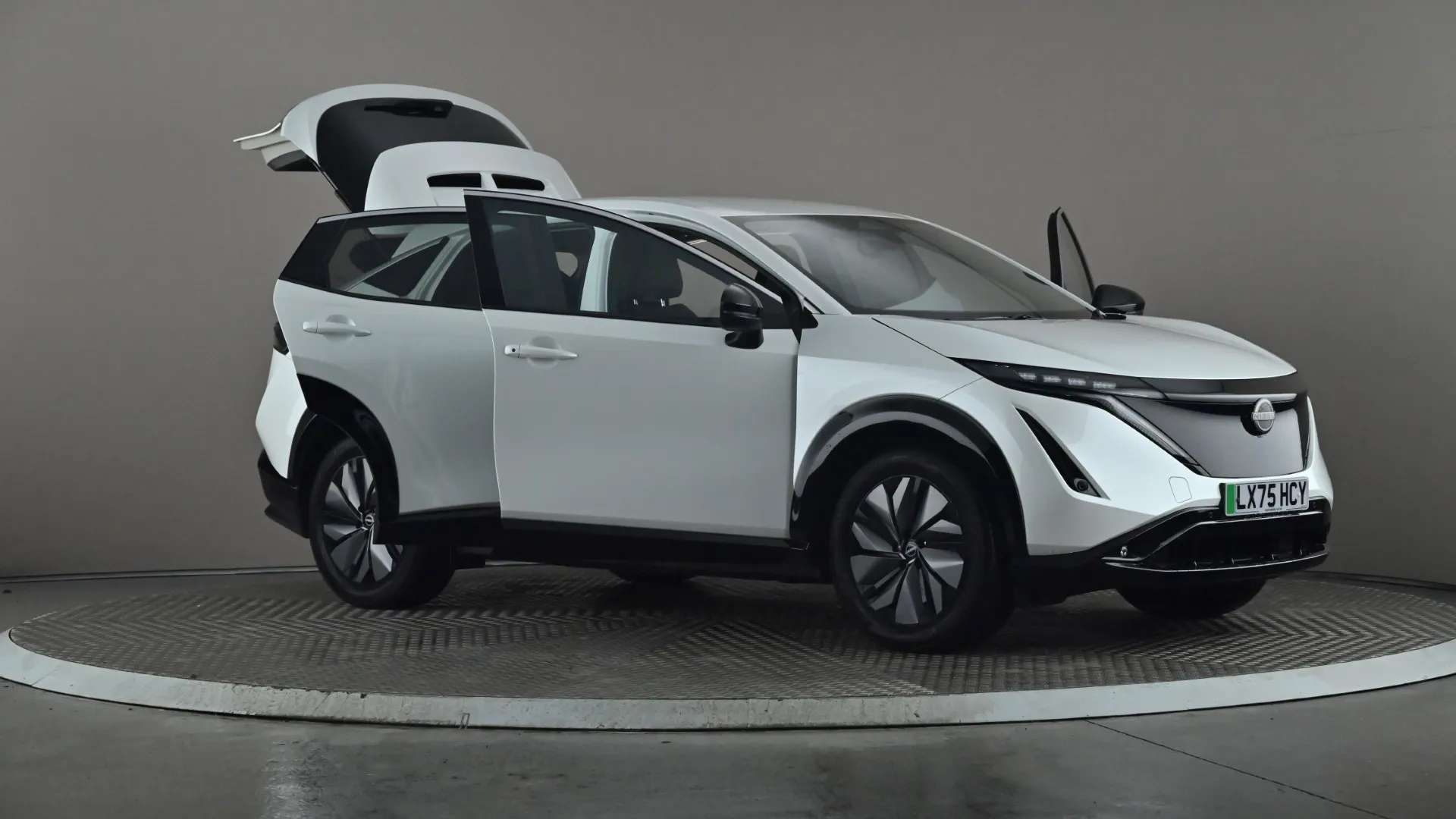 2025 NISSAN ARIYA 2025 NISSAN ARIYA