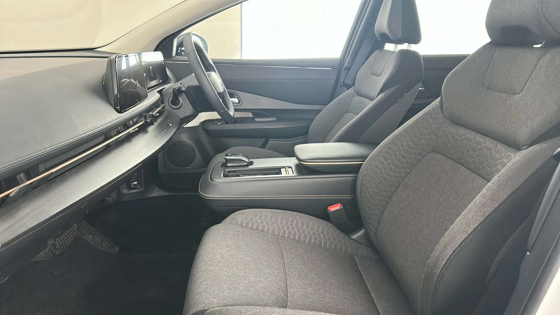 2025 NISSAN ARIYA 2025 NISSAN ARIYA