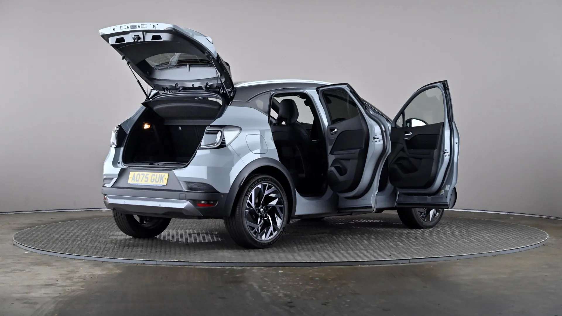 2025 RENAULT CAPTUR 2025 RENAULT CAPTUR