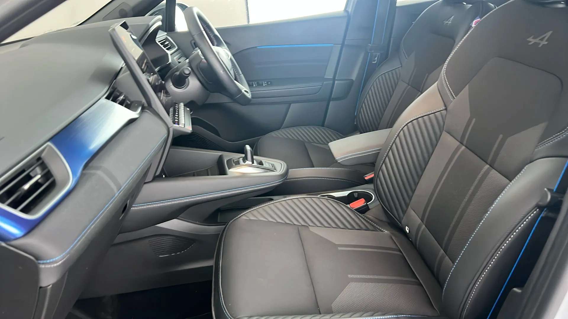 2025 RENAULT CAPTUR 2025 RENAULT CAPTUR