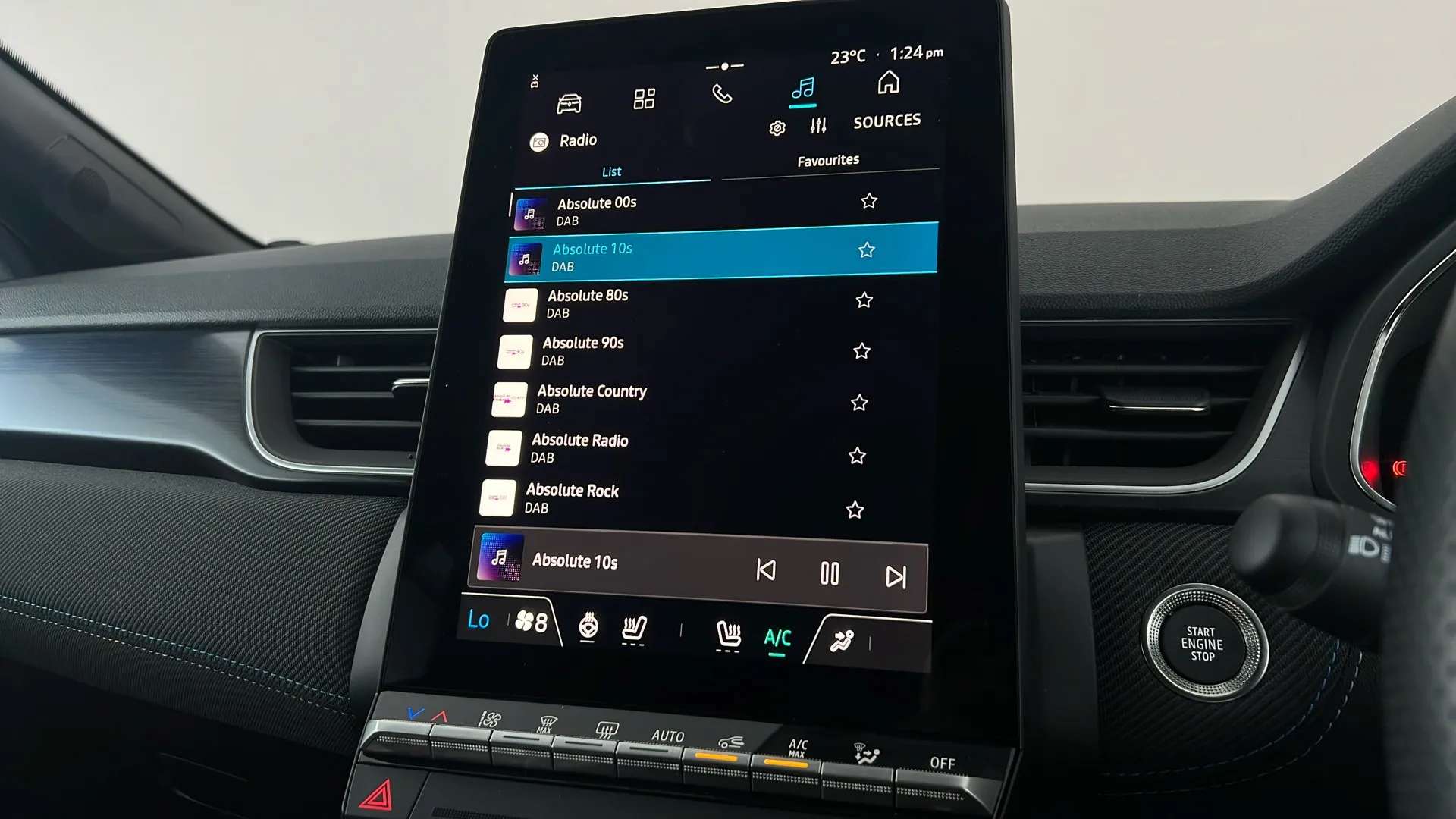 2025 RENAULT CAPTUR 2025 RENAULT CAPTUR