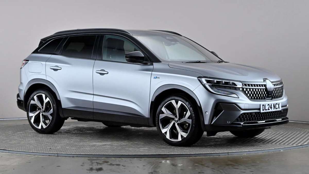 Check out this Renault Austral 2024 Hybrid Electric Automatic
