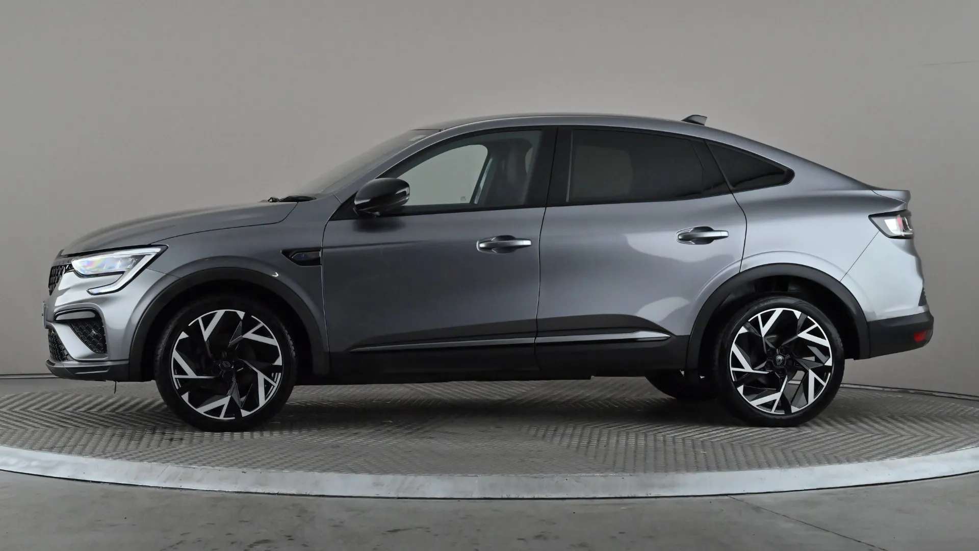 A 2024 RENAULT ARKANA 1.6 E-Tech FHEV 145 Esprit Alpine Auto A 2024 RENAULT ARKANA 1.6 E-Tech FHEV 145 Esprit Alpine Auto