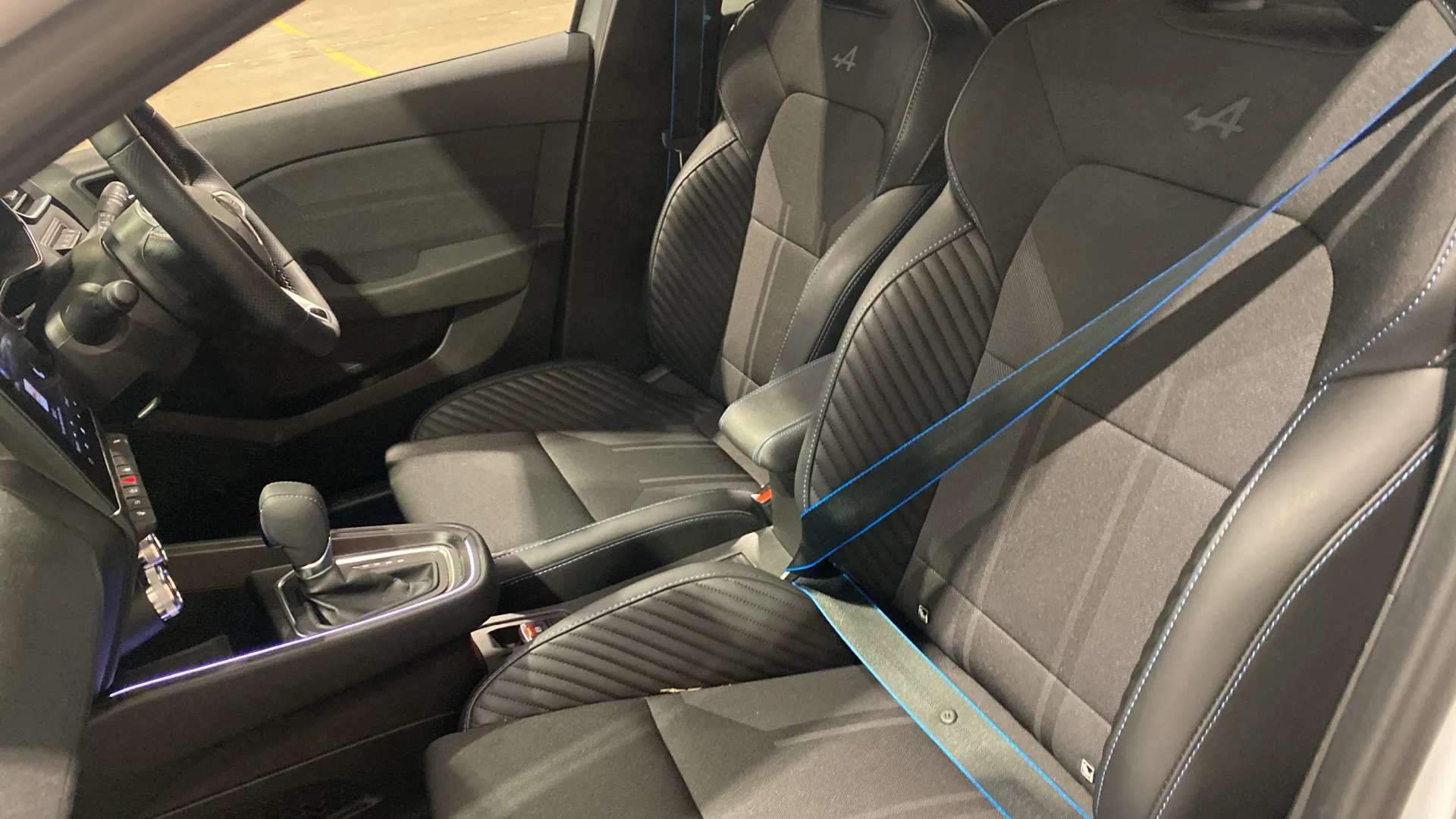 2024 RENAULT CLIO 2024 RENAULT CLIO