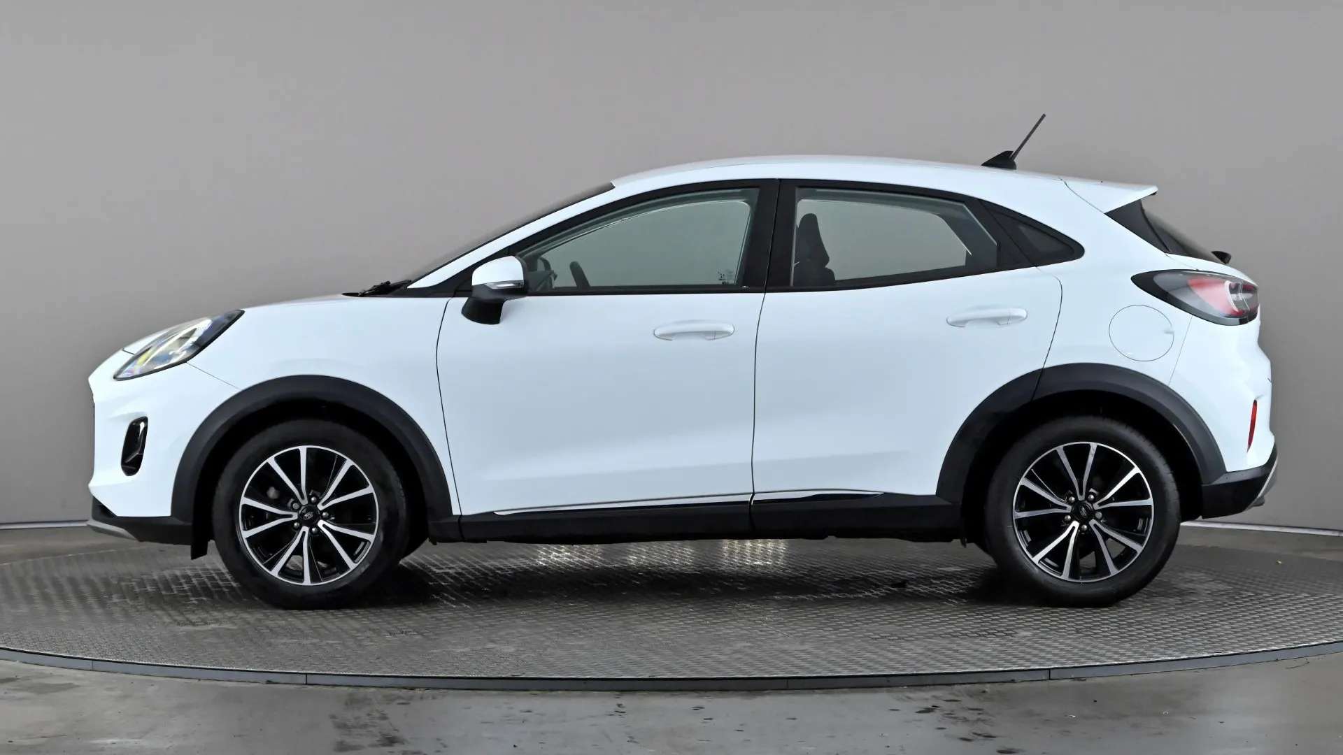 A 2021 FORD PUMA 1.0 EcoBoost Titanium Auto A 2021 FORD PUMA 1.0 EcoBoost Titanium Auto