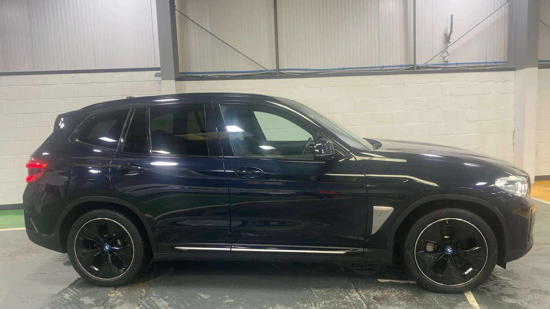 A 2021 BMW IX3 210kW Premier Edition 80kWh Auto A 2021 BMW IX3 210kW Premier Edition 80kWh Auto