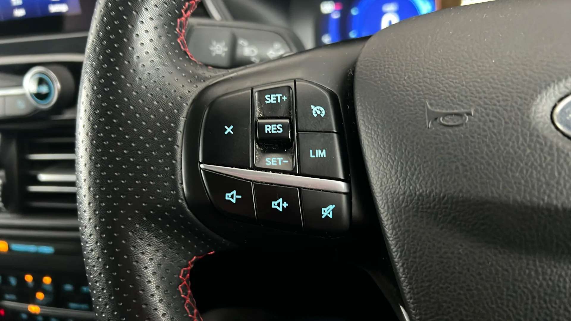 2022 FORD KUGA 2022 FORD KUGA