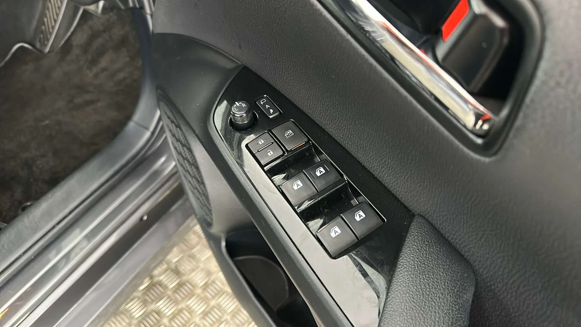 2018 TOYOTA PRIUS 2018 TOYOTA PRIUS