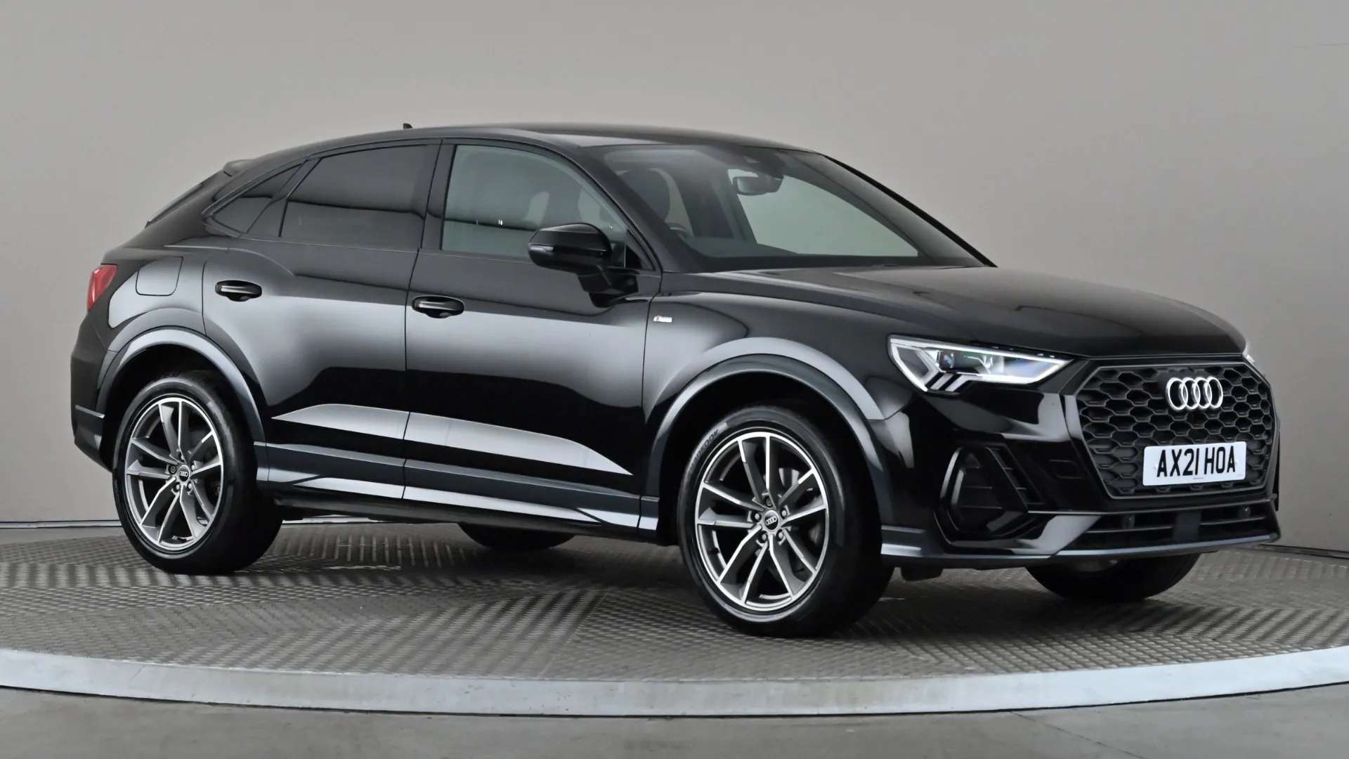 A 2021 AUDI Q3 35 TFSI Black Edition S Tronic A 2021 AUDI Q3 35 TFSI Black Edition S Tronic