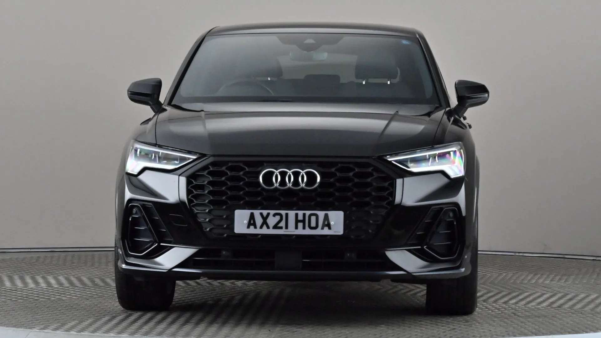 A 2021 AUDI Q3 35 TFSI Black Edition S Tronic A 2021 AUDI Q3 35 TFSI Black Edition S Tronic
