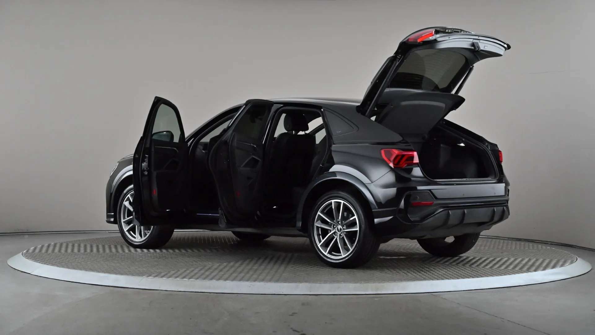 2021 AUDI Q3 2021 AUDI Q3