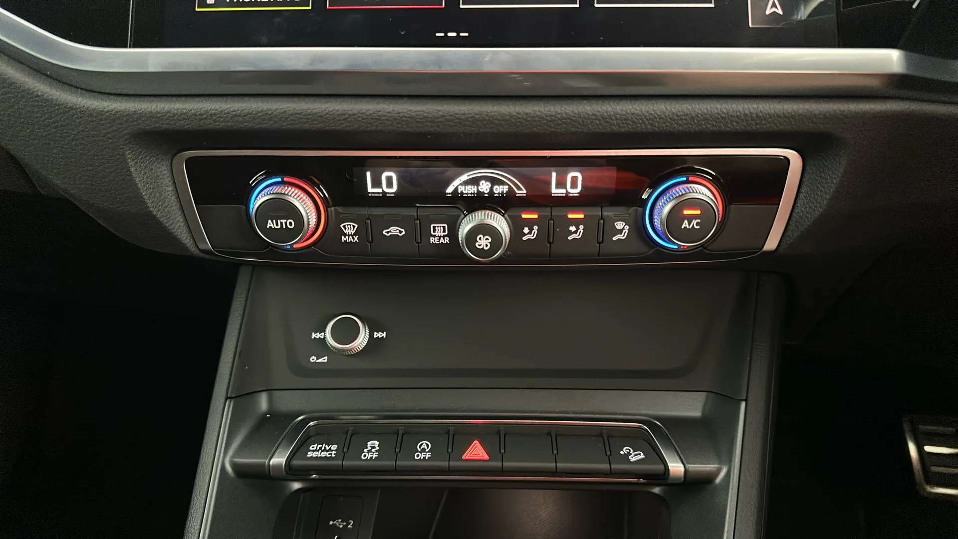 2021 AUDI Q3 2021 AUDI Q3