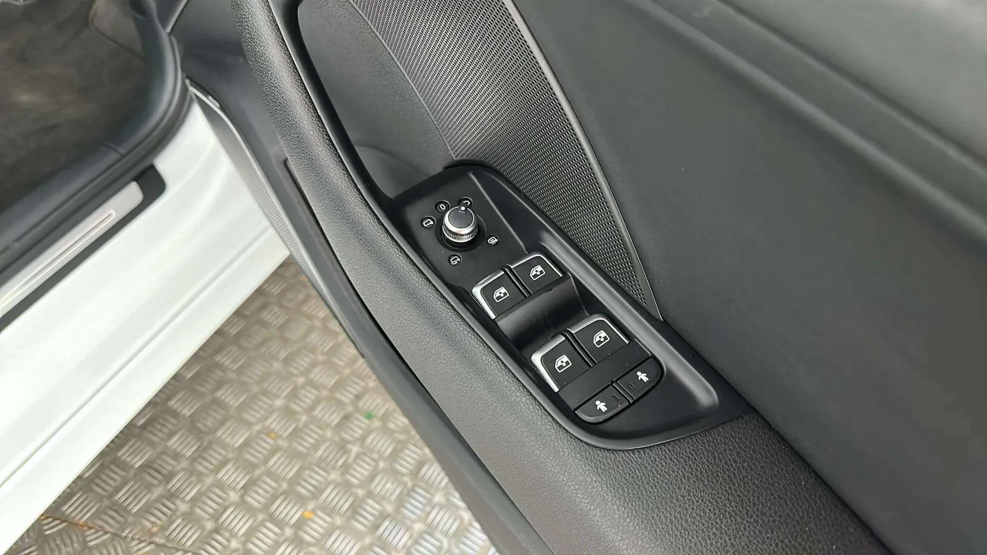 2017 AUDI A3 2017 AUDI A3