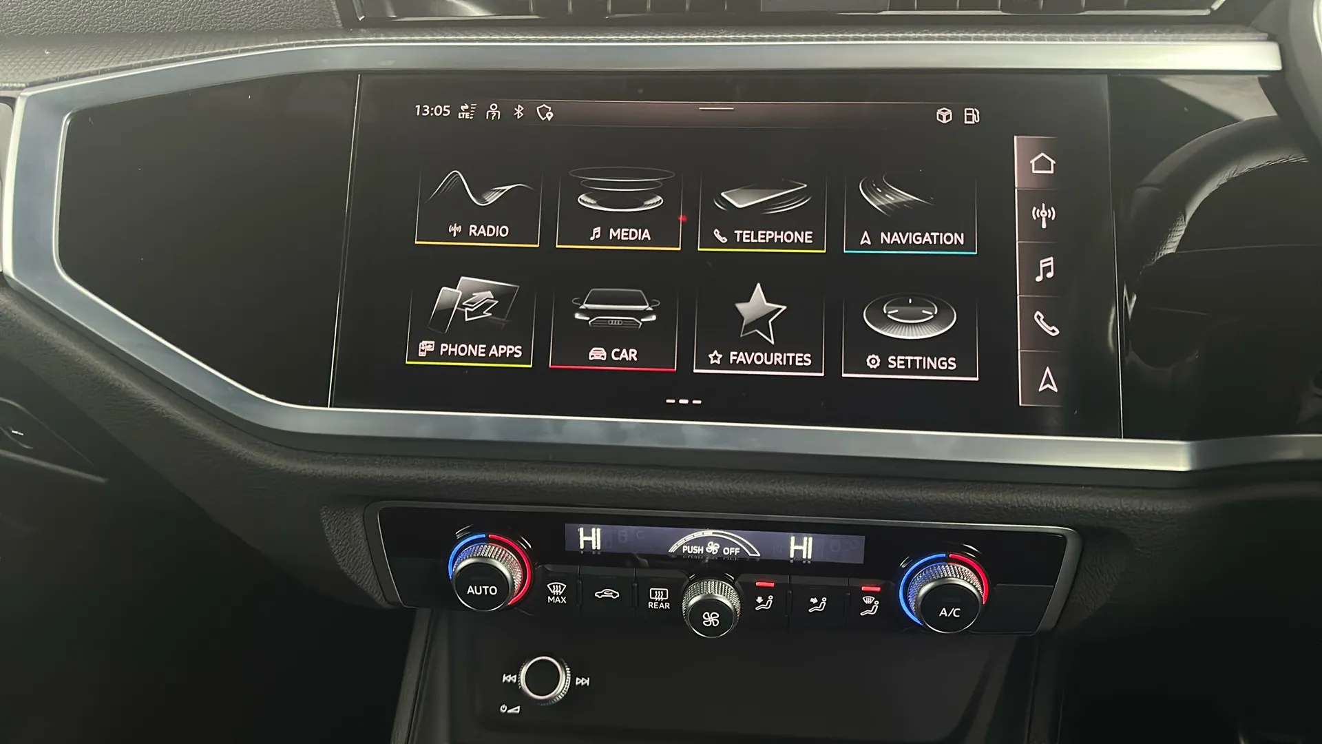 2022 AUDI Q3 2022 AUDI Q3