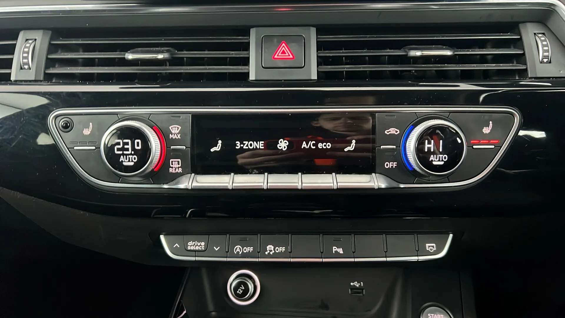 2020 AUDI A4 2020 AUDI A4