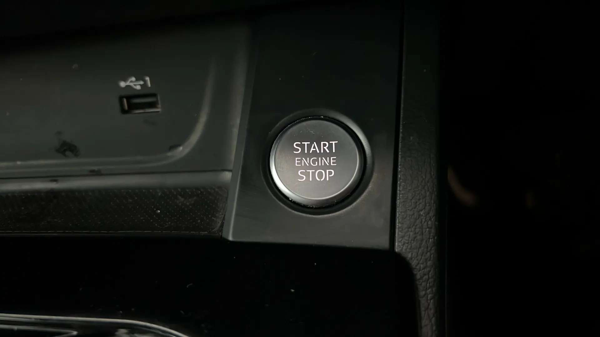 2020 AUDI A4 2020 AUDI A4