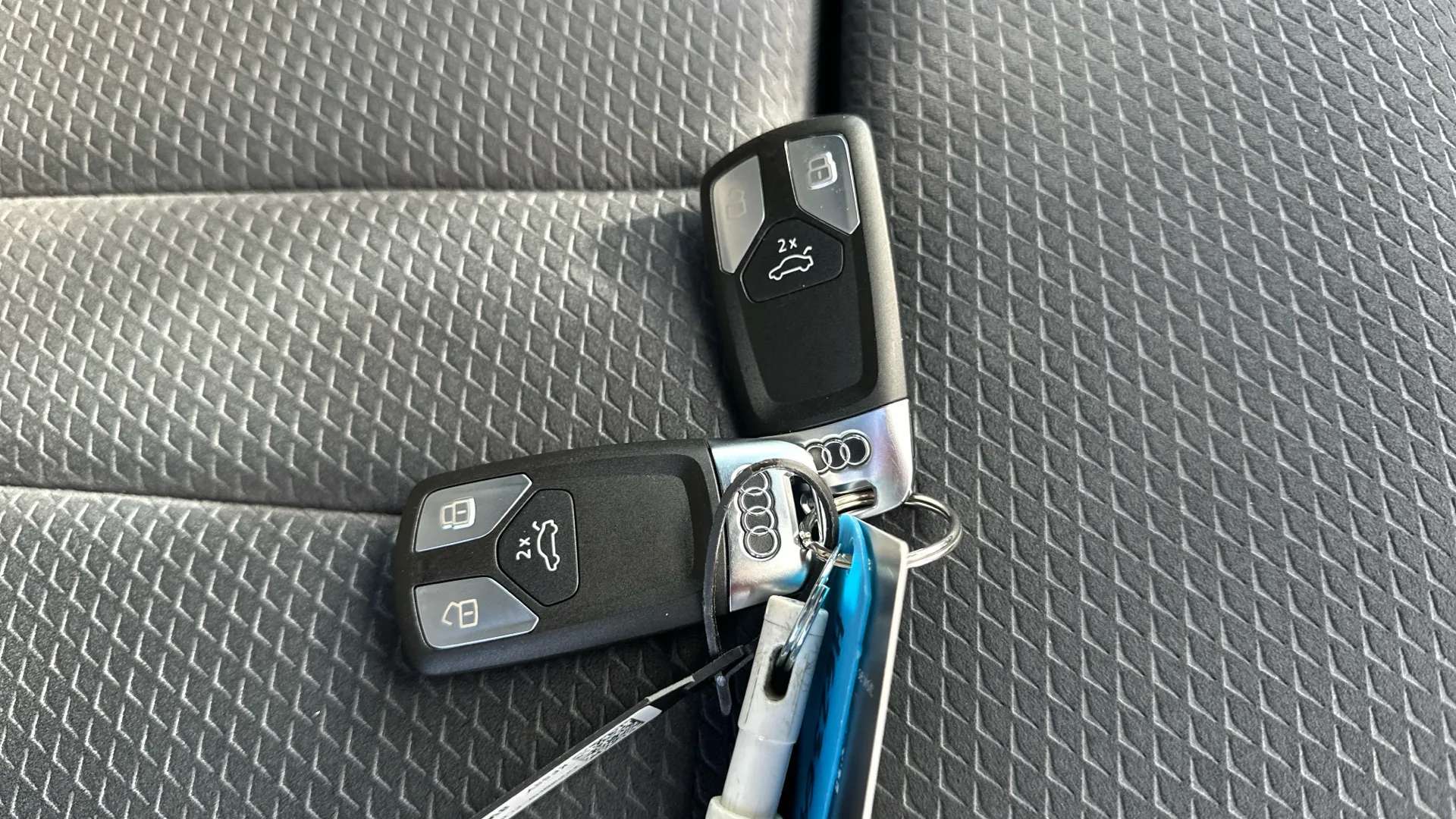 2023 AUDI A4 2023 AUDI A4