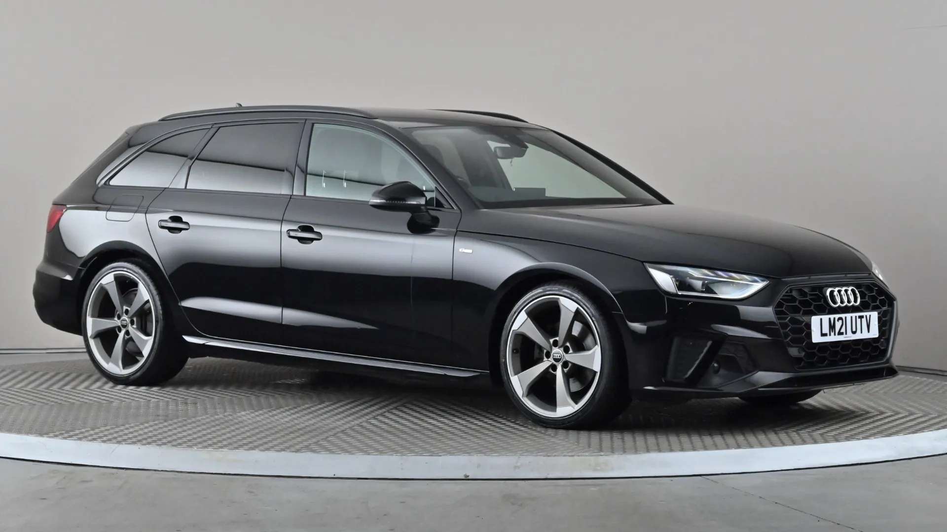 A 2021 AUDI A4 35 TFSI Black Edition S Tronic A 2021 AUDI A4 35 TFSI Black Edition S Tronic