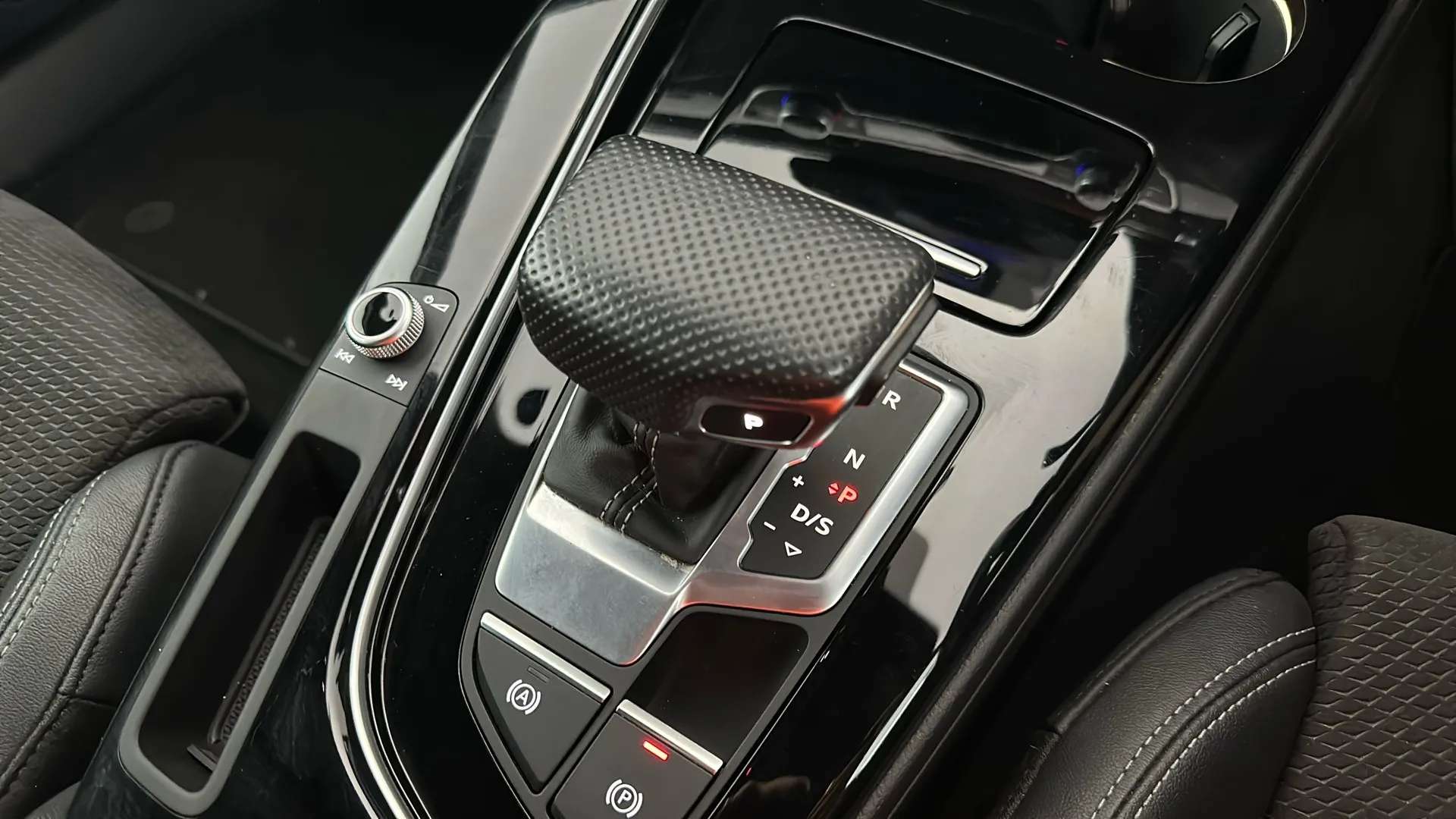 2021 AUDI A4 2021 AUDI A4