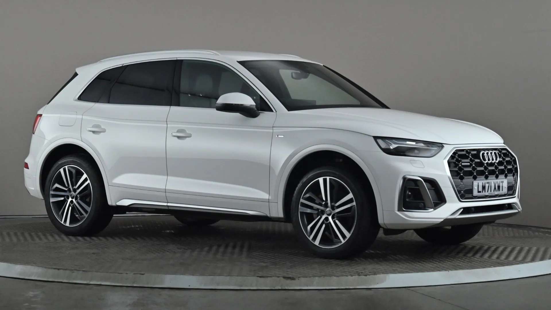 A 2021 AUDI Q5 55 TFSI e Quattro Competition S Tronic A 2021 AUDI Q5 55 TFSI e Quattro Competition S Tronic