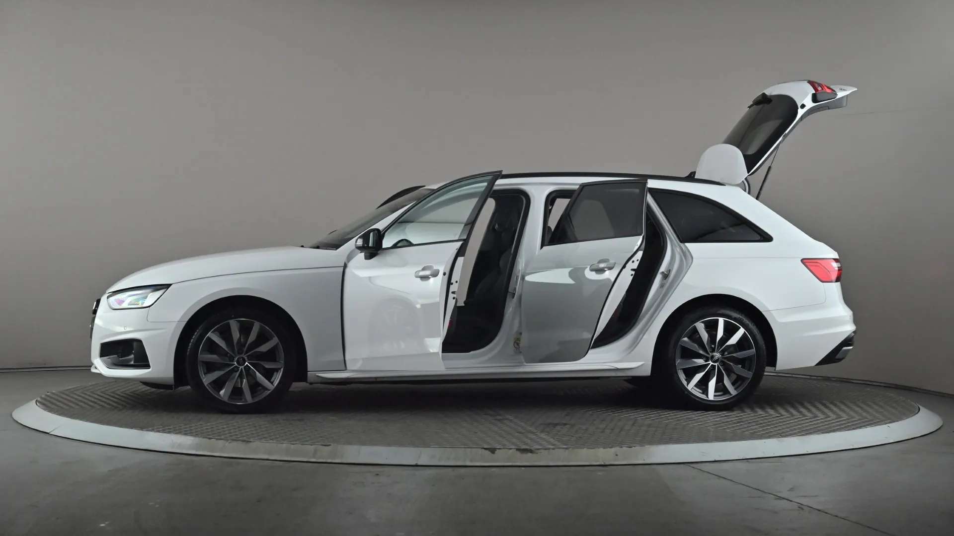 2023 AUDI A4 2023 AUDI A4