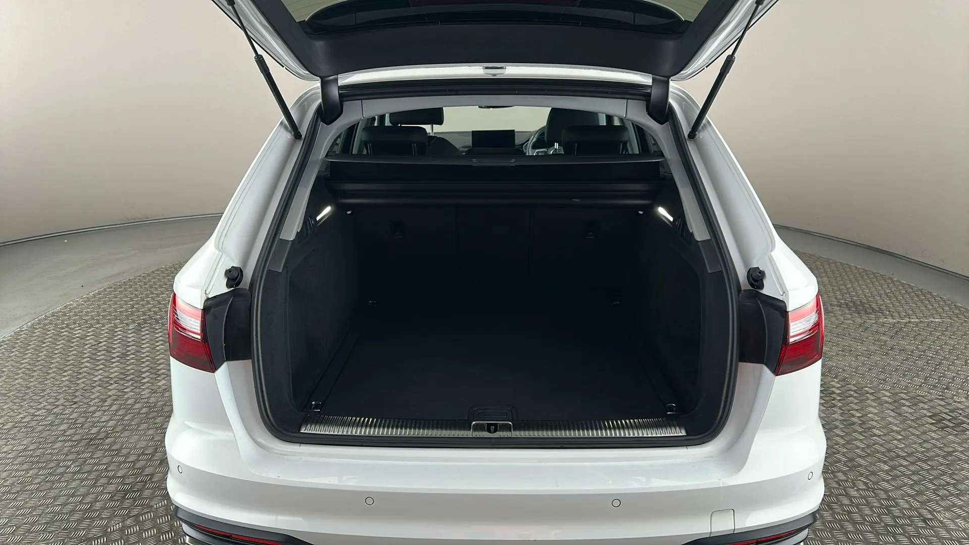 2023 AUDI A4 2023 AUDI A4