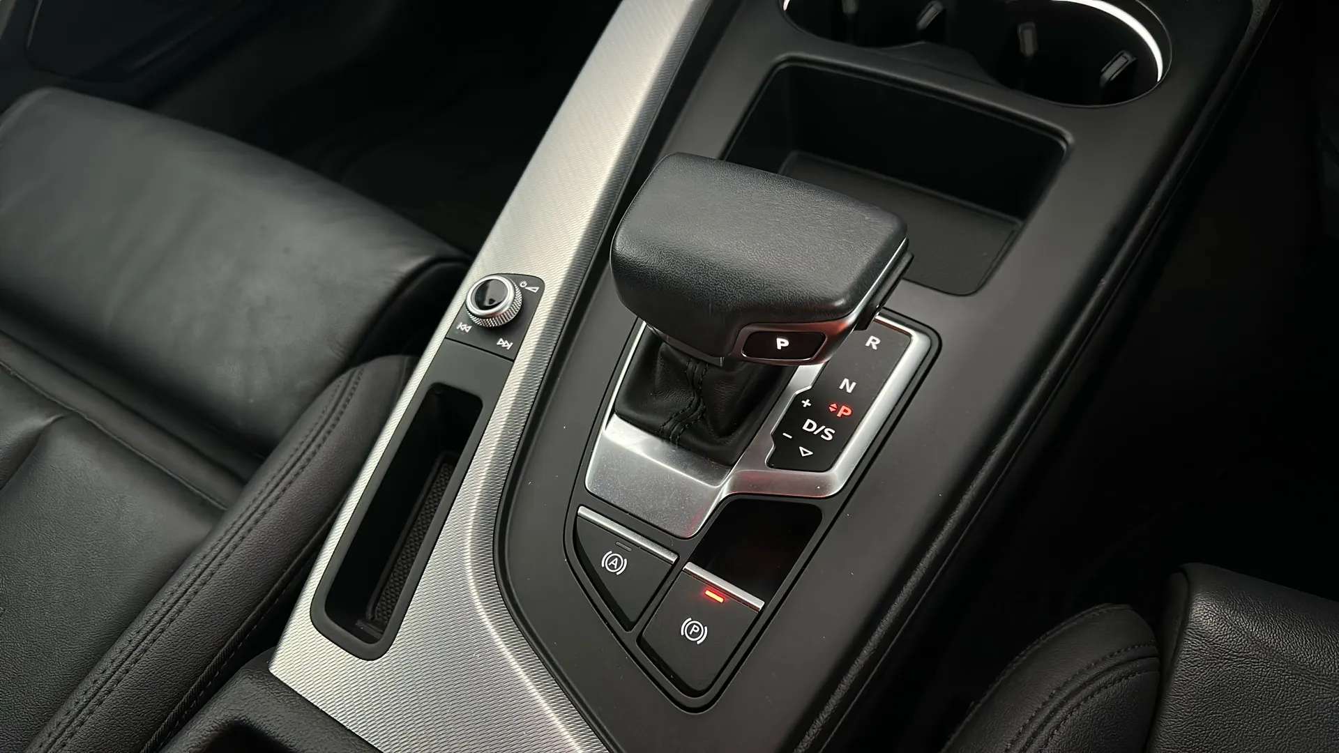 2023 AUDI A4 2023 AUDI A4