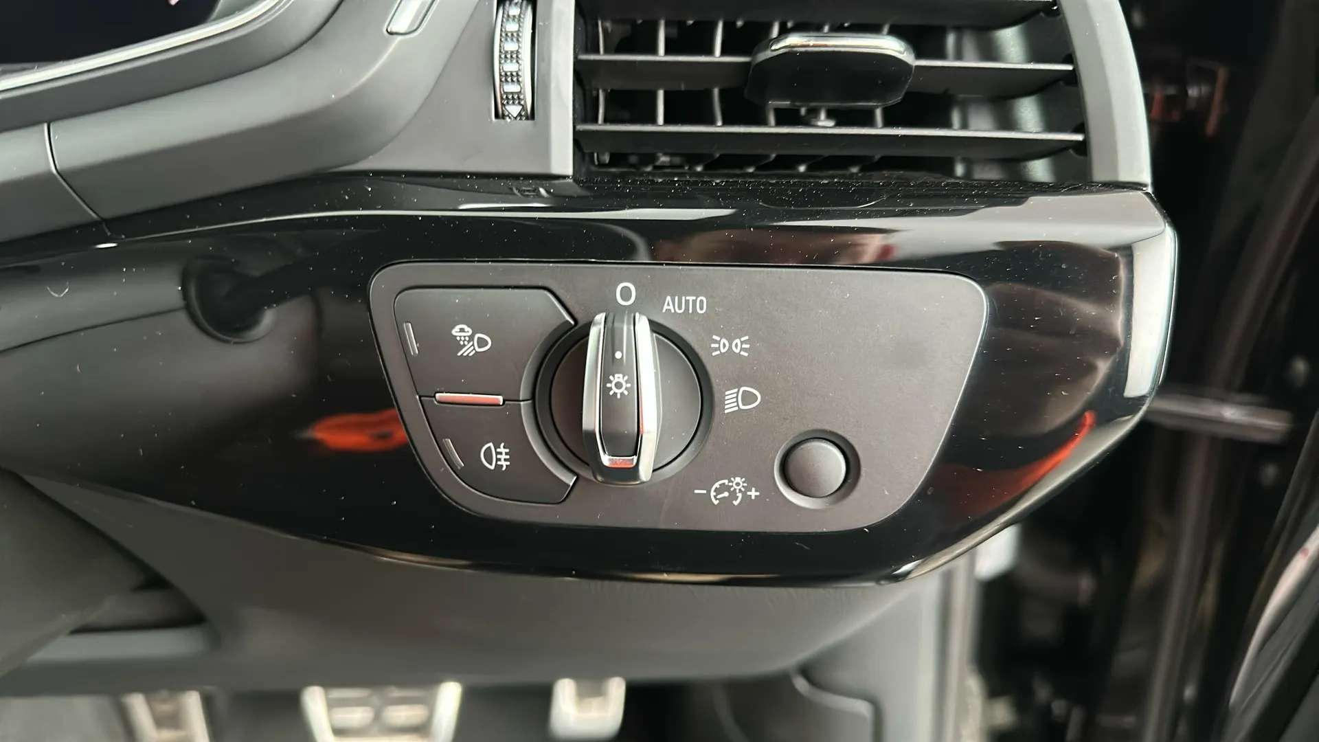 2024 AUDI A4 2024 AUDI A4