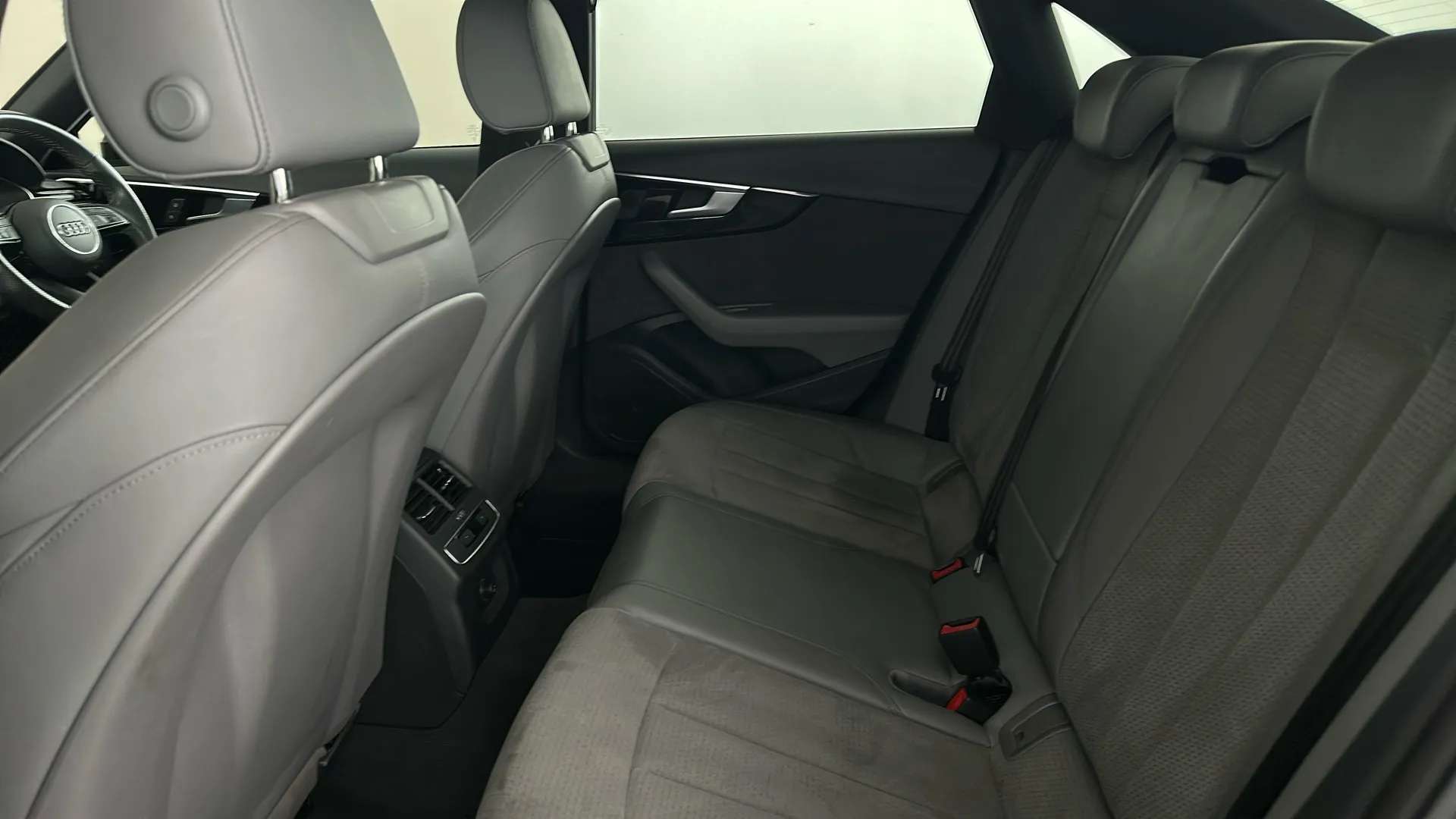 2023 AUDI A4 2023 AUDI A4