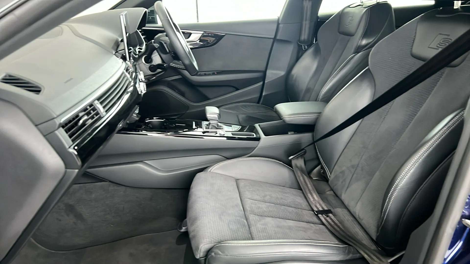 2022 AUDI A5 2022 AUDI A5