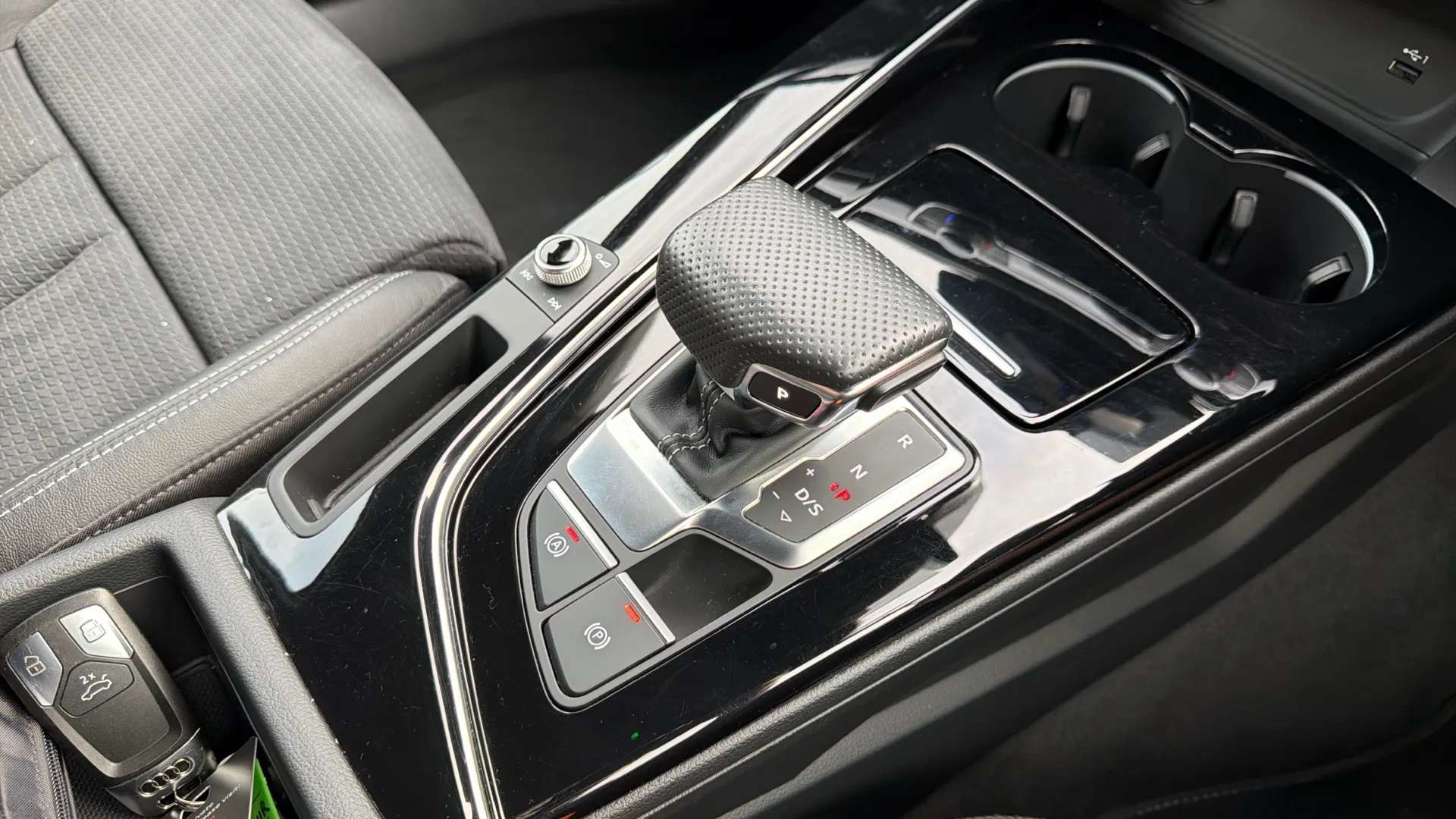 2023 AUDI A4 2023 AUDI A4