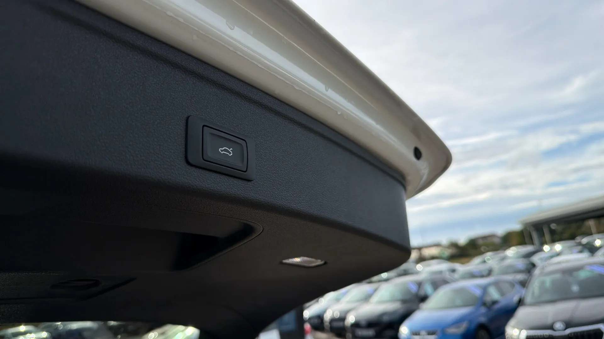 2023 AUDI A4 2023 AUDI A4