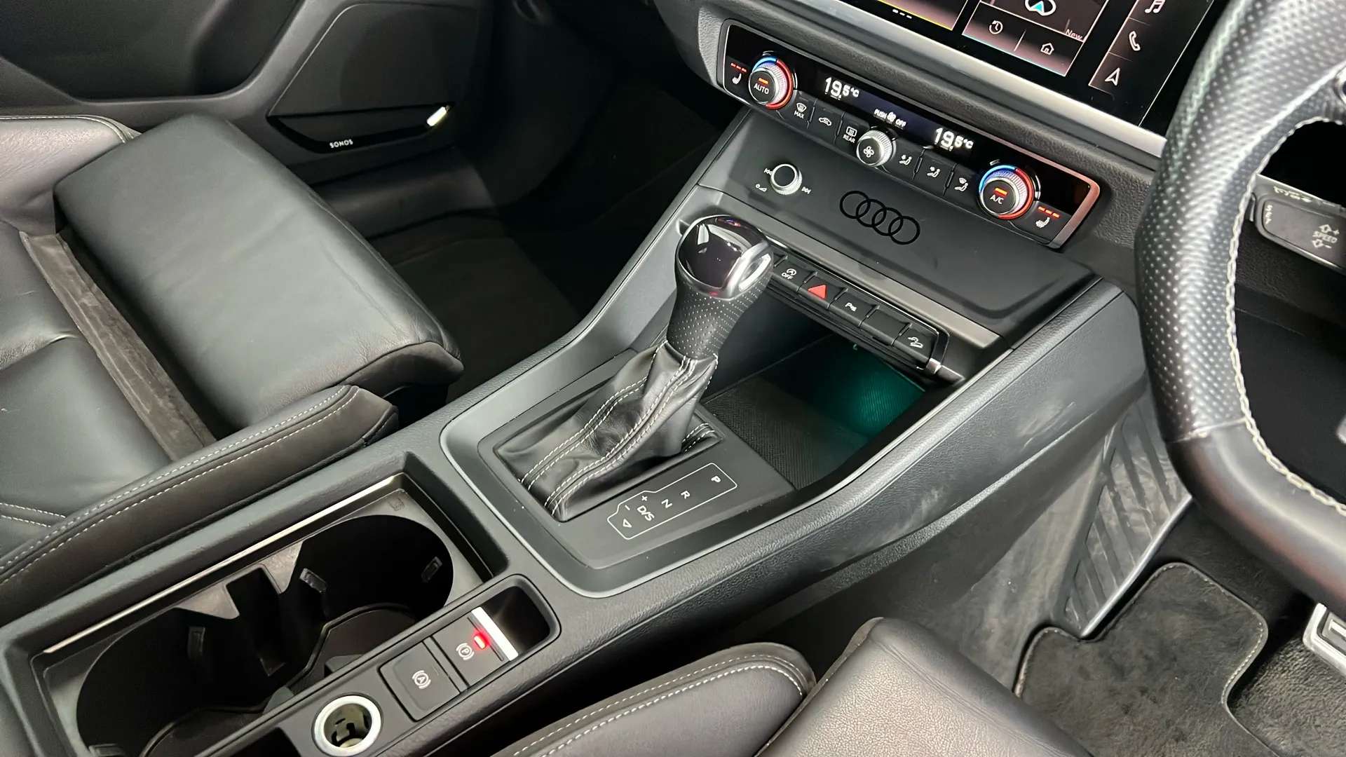 2021 AUDI Q3 2021 AUDI Q3