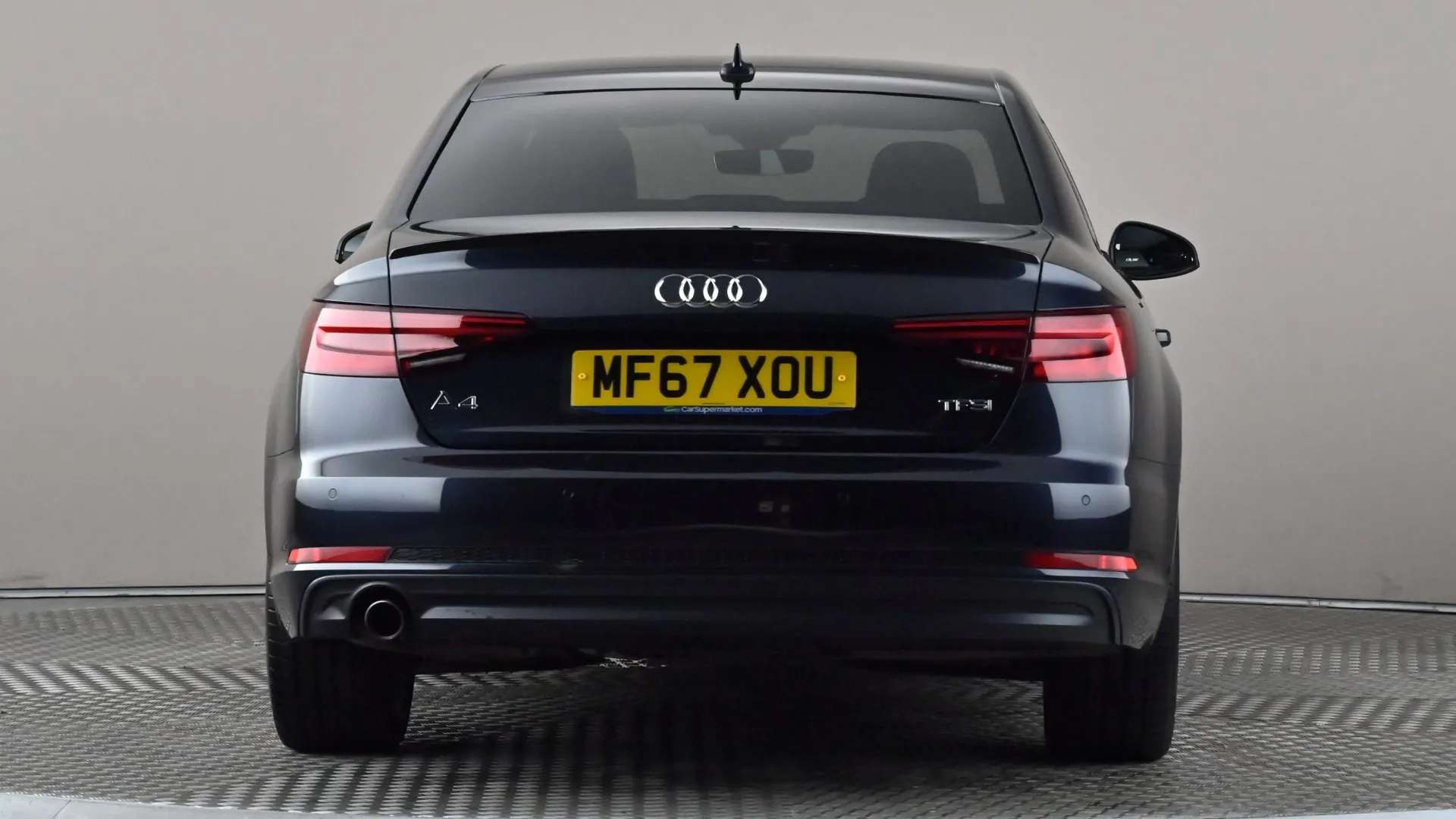2017 AUDI A4 2017 AUDI A4