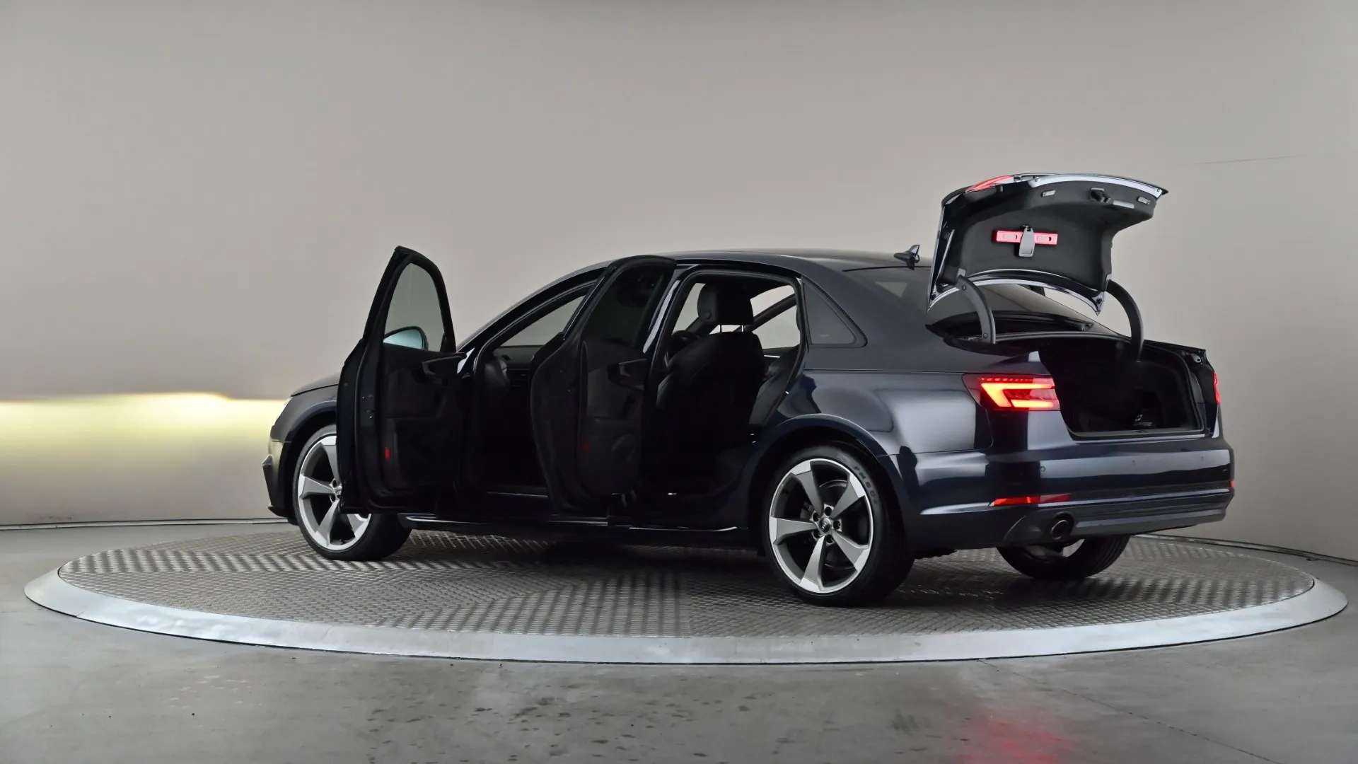 2017 AUDI A4 2017 AUDI A4