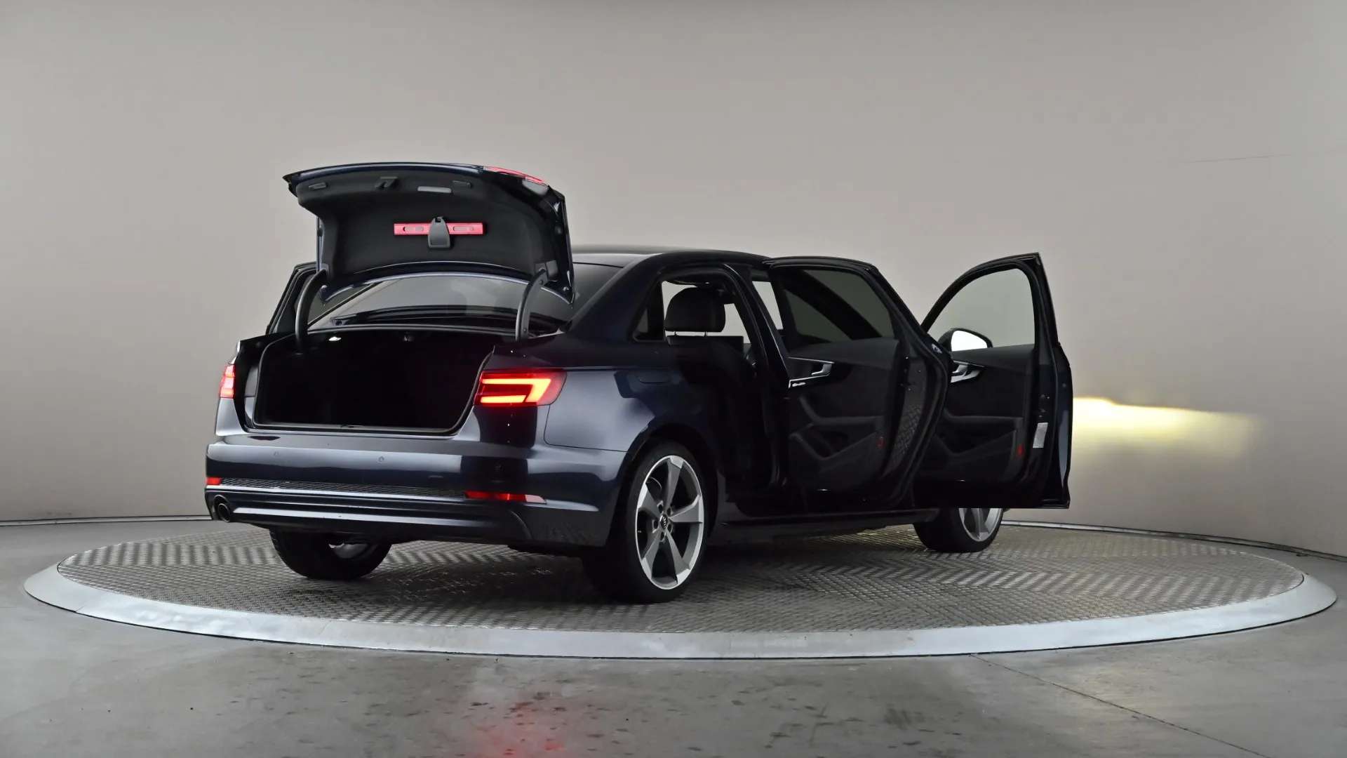 2017 AUDI A4 2017 AUDI A4