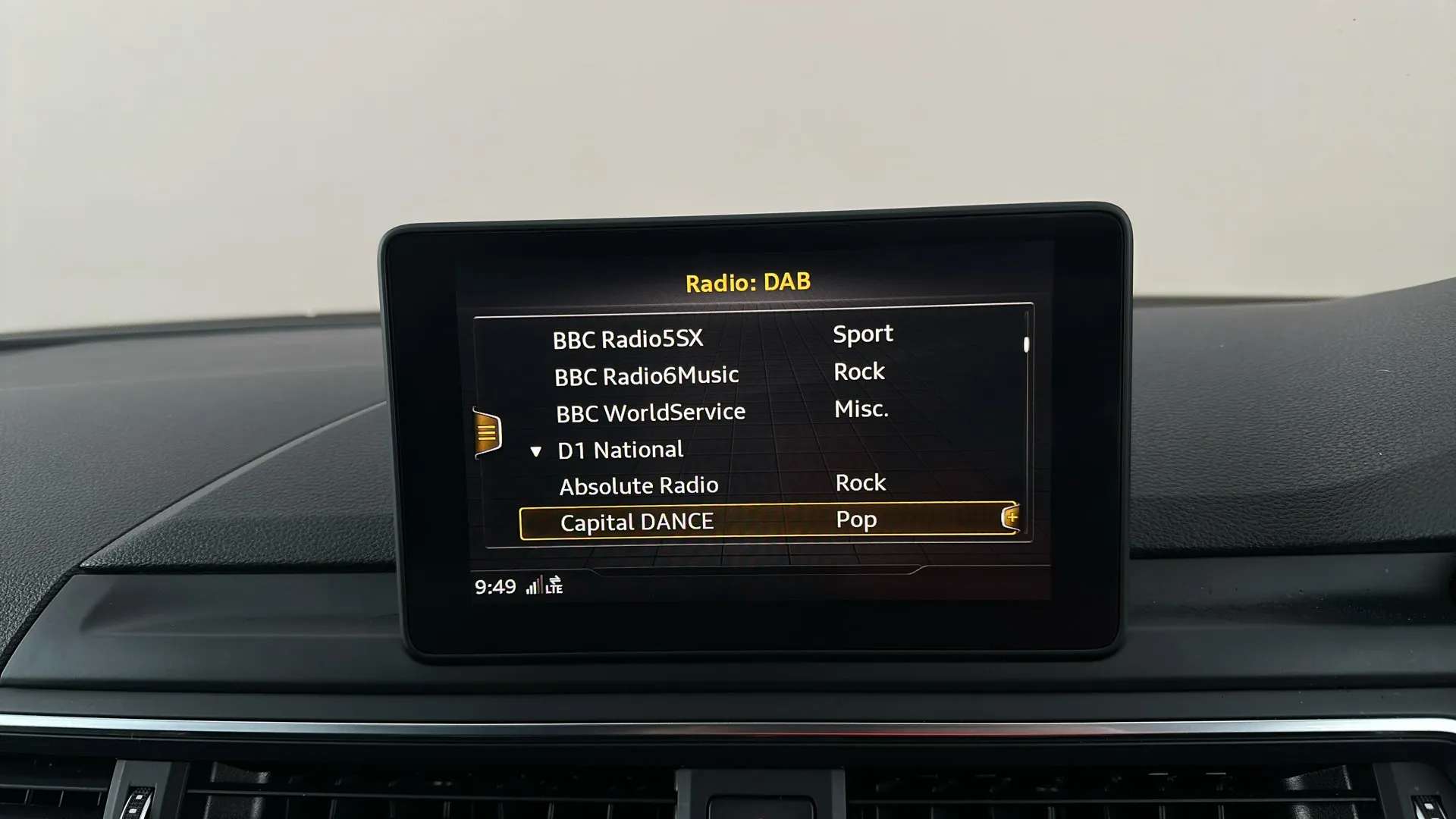 2017 AUDI A4 2017 AUDI A4