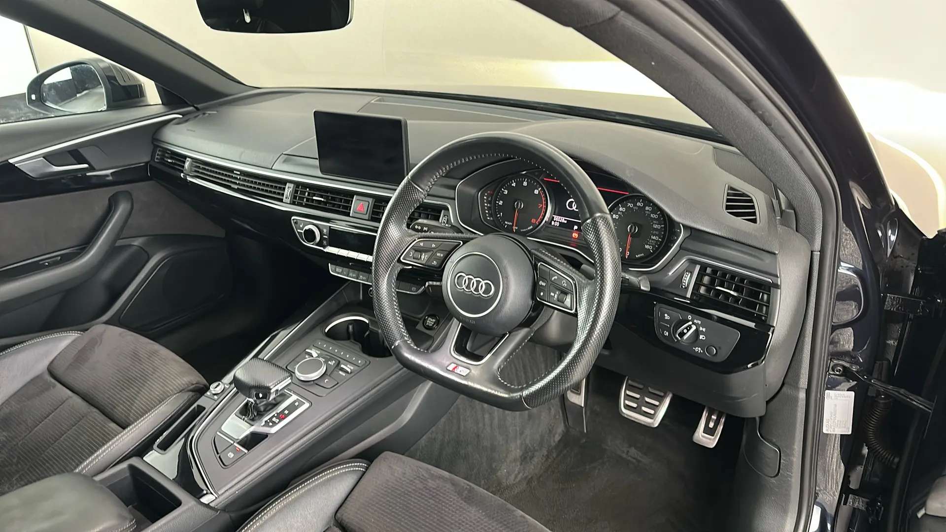 2017 AUDI A4 2017 AUDI A4
