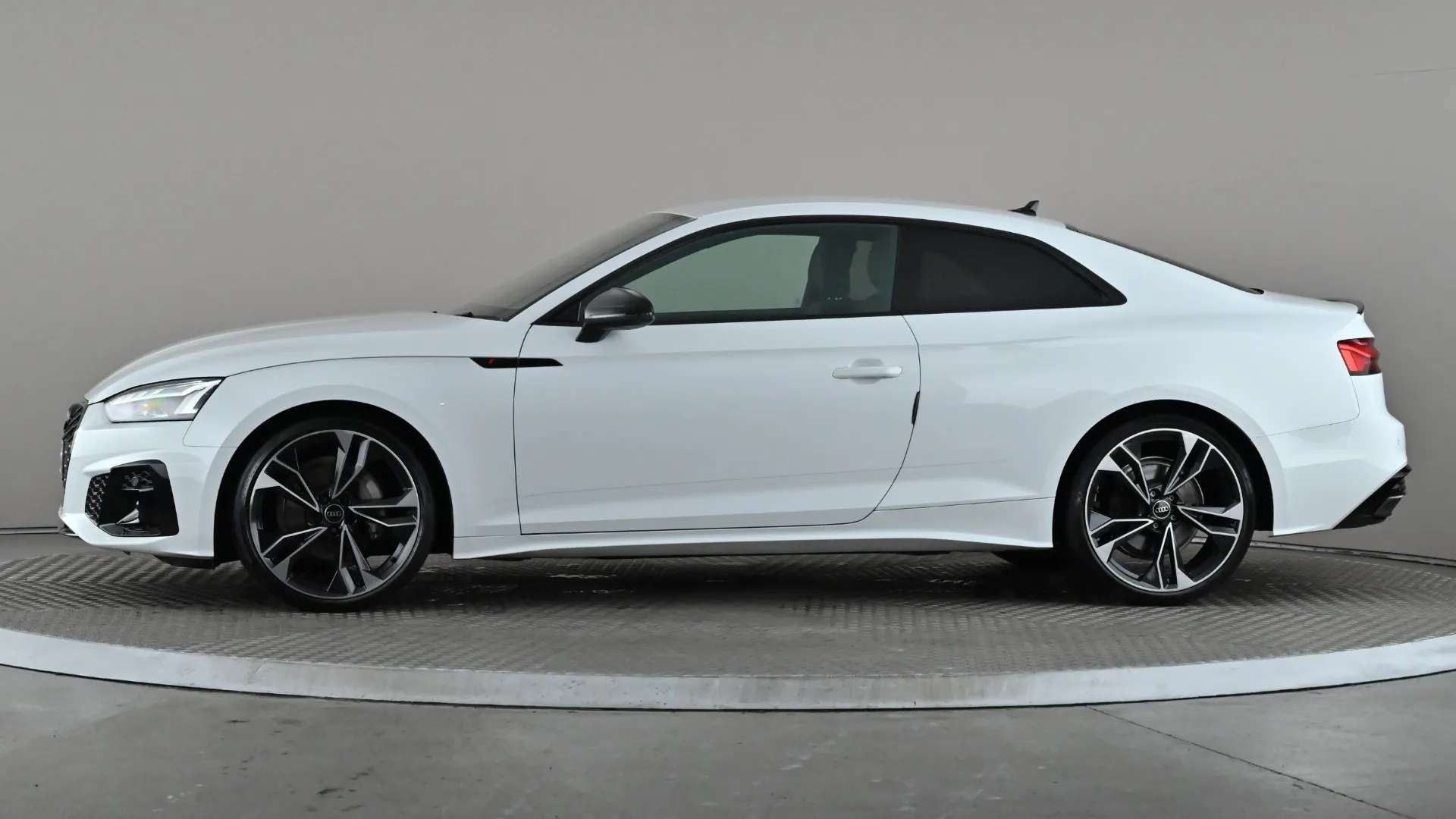 A 2024 AUDI A5 40 TFSI 204 Black Edition S Tronic A 2024 AUDI A5 40 TFSI 204 Black Edition S Tronic