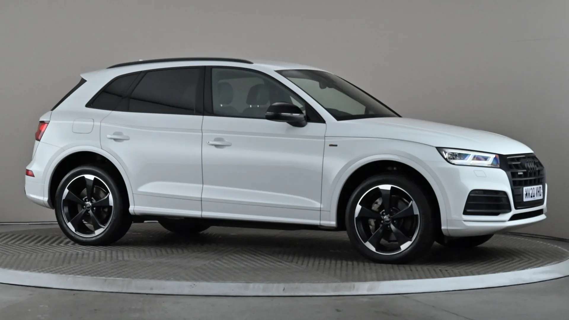 A 2020 AUDI Q5 45 TFSI Quattro Black Edition S Tronic A 2020 AUDI Q5 45 TFSI Quattro Black Edition S Tronic
