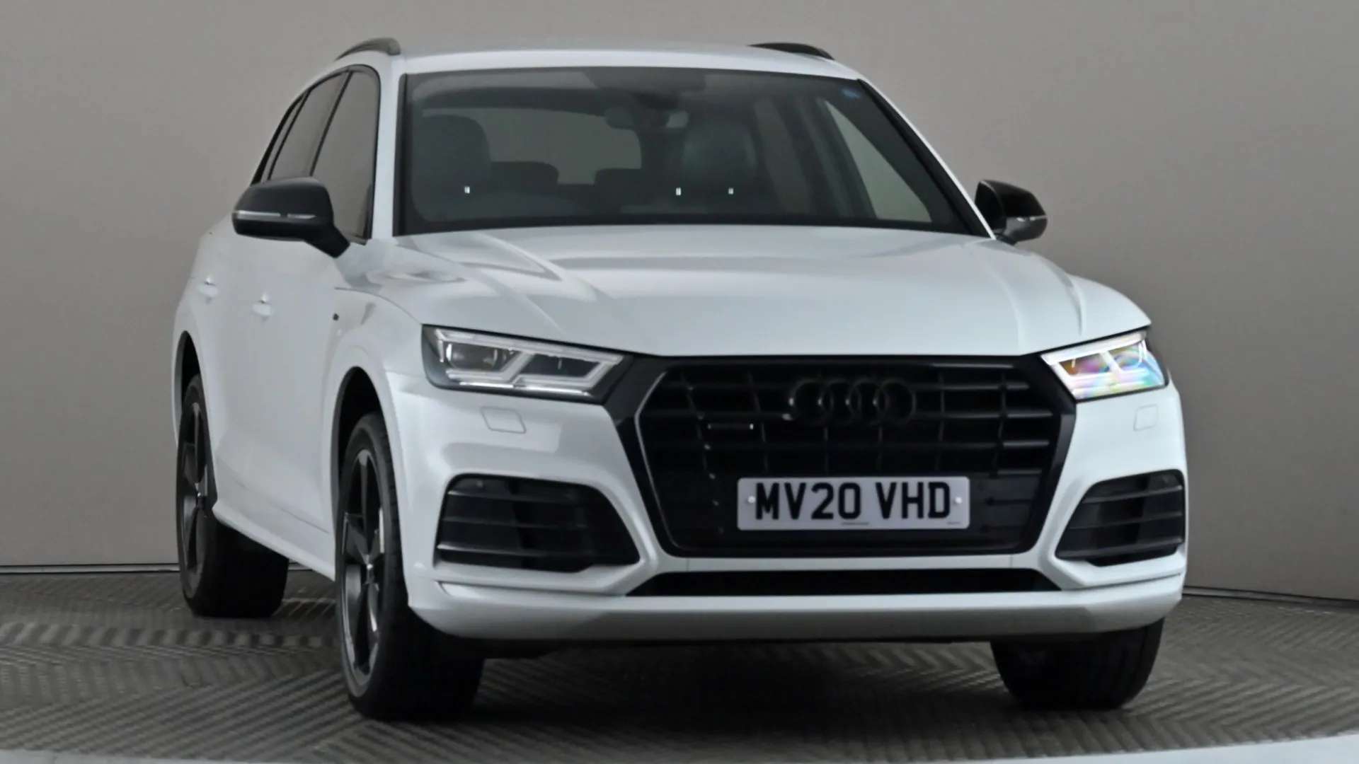 A 2020 AUDI Q5 45 TFSI Quattro Black Edition S Tronic A 2020 AUDI Q5 45 TFSI Quattro Black Edition S Tronic