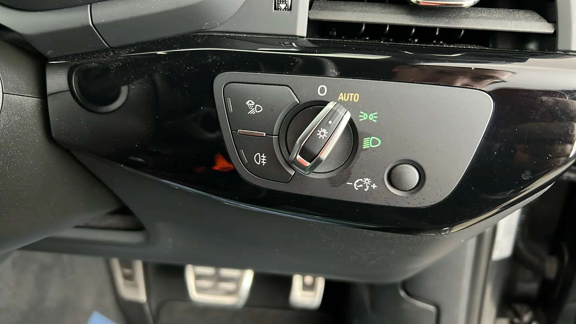 2024 AUDI A4 2024 AUDI A4