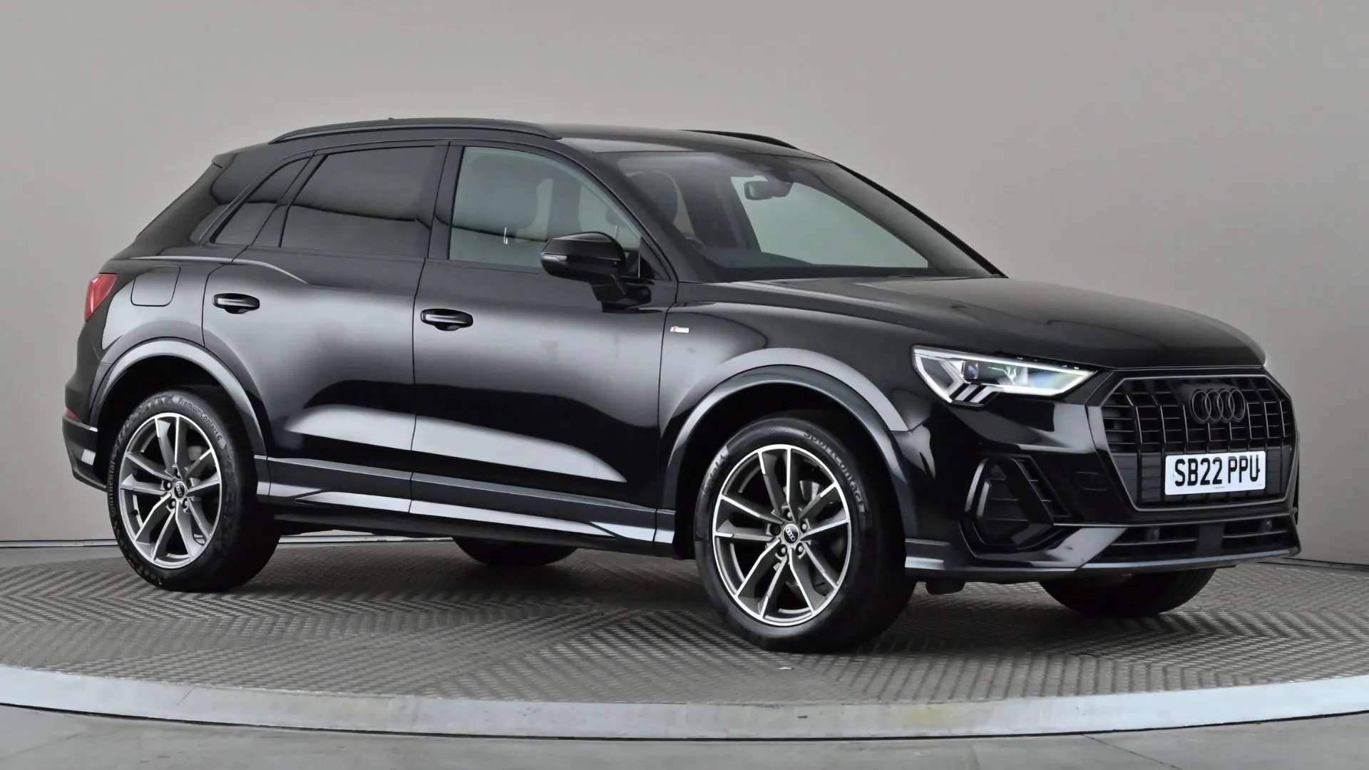 A 2022 AUDI Q3 35 TFSI Black Edition S Tronic A 2022 AUDI Q3 35 TFSI Black Edition S Tronic