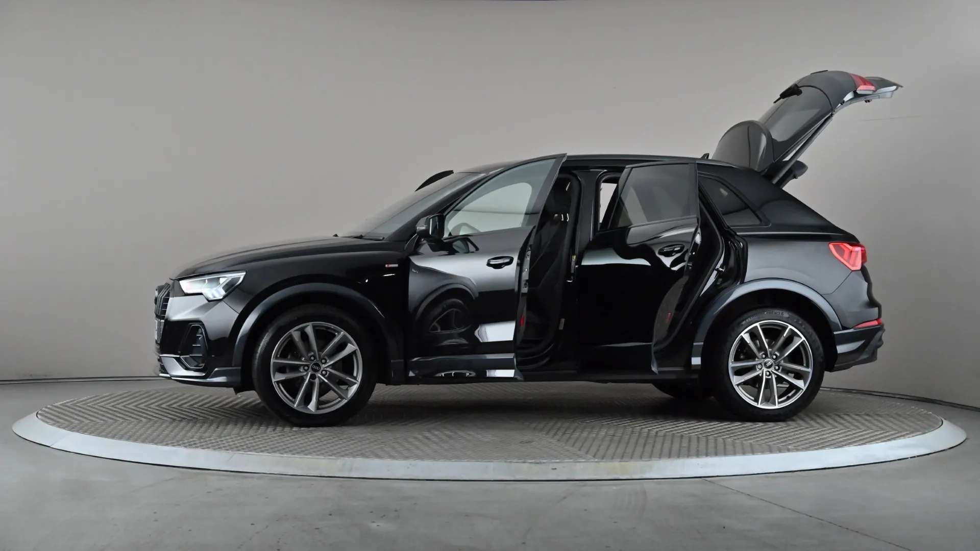 2022 AUDI Q3 2022 AUDI Q3