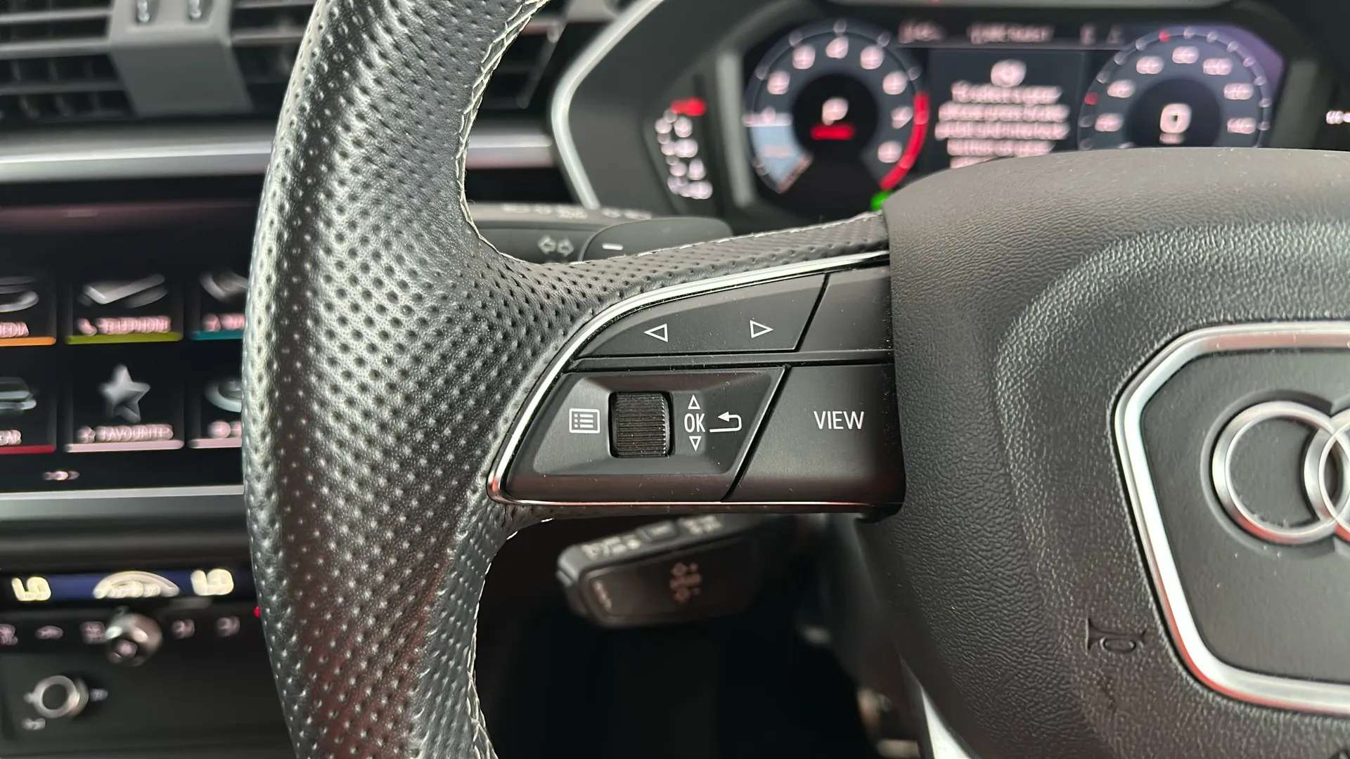 2022 AUDI Q3 2022 AUDI Q3